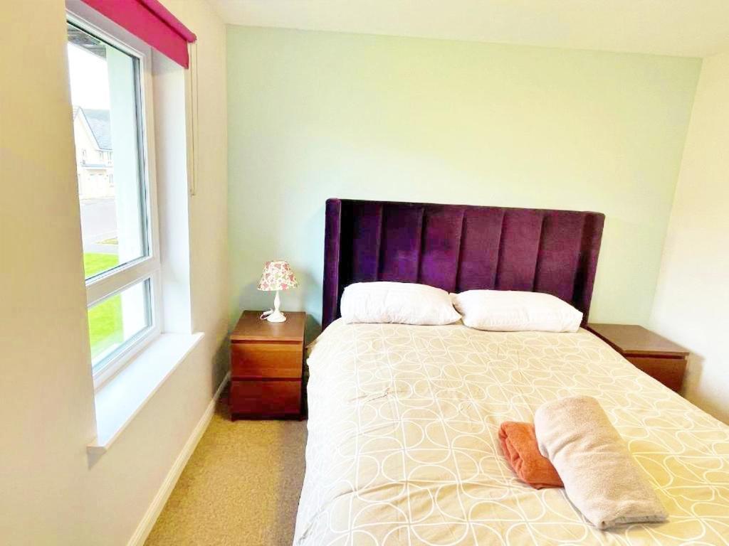 3 Bed House With Parking Near Airport Villa EDI Buitenkant foto